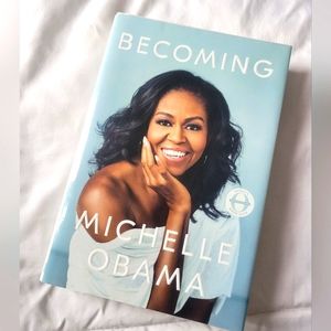Michelle Obama "Becoming" hard cover book